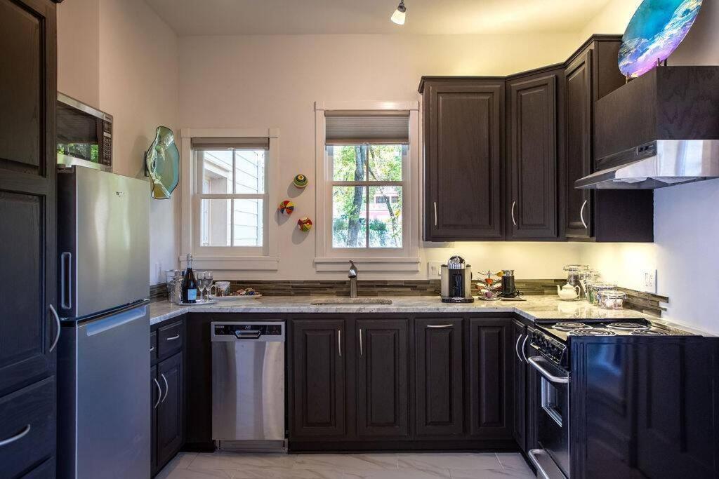 Private Luxury Suite With Hot Tub Downtown Eureka Springs Exterior foto