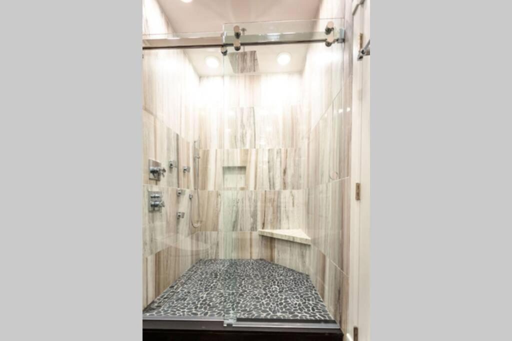 Private Luxury Suite With Hot Tub Downtown Eureka Springs Exterior foto